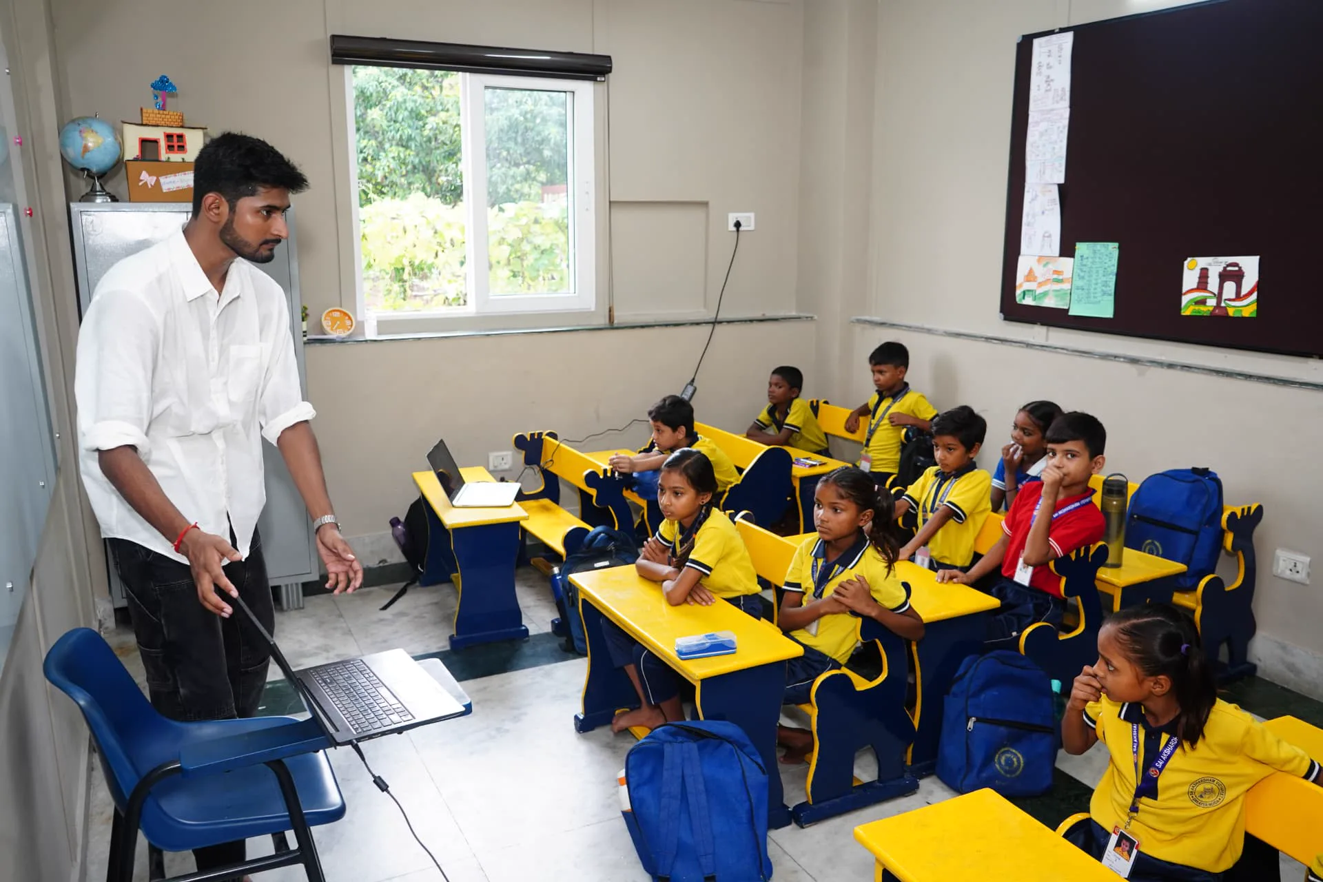A facilitator leading a digital classroom session